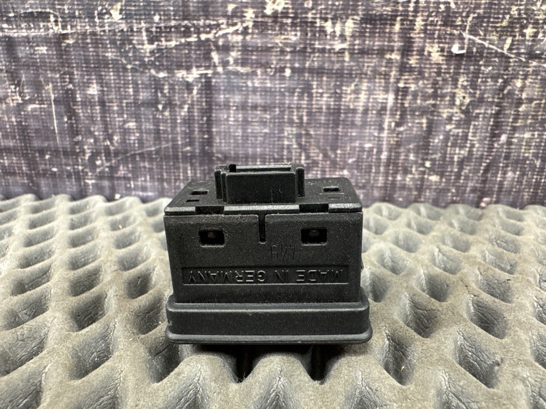 Кнопка стеклоподъемника, 210 рублей, Красноярск