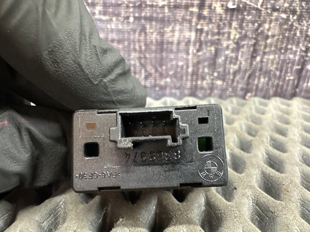 Кнопка стеклоподъемника, 210 рублей, Красноярск