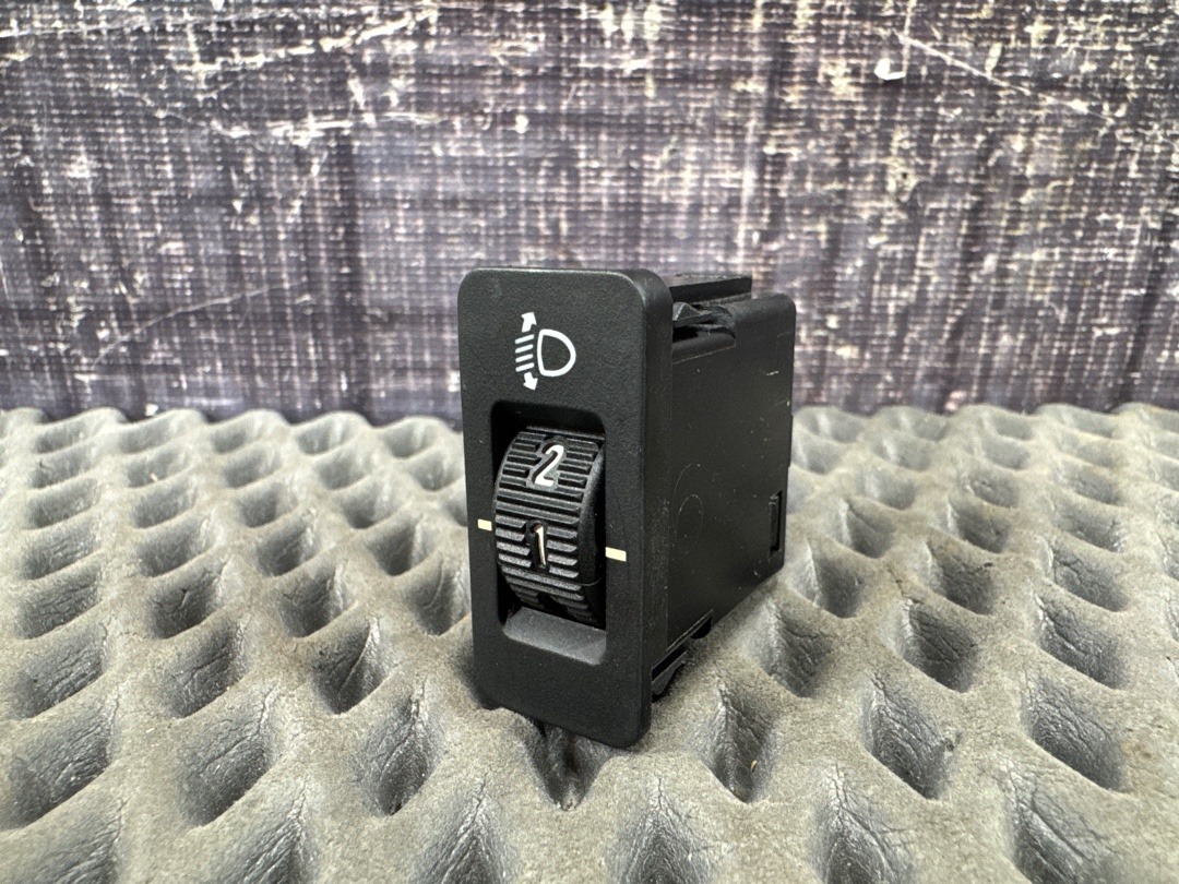 Кнопка корректора фар, 90 рублей, Красноярск