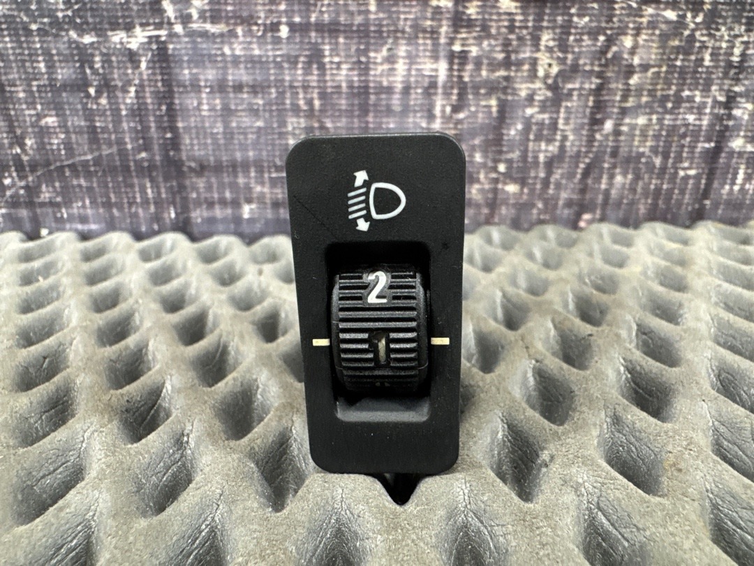 Кнопка корректора фар, 90 рублей, Красноярск