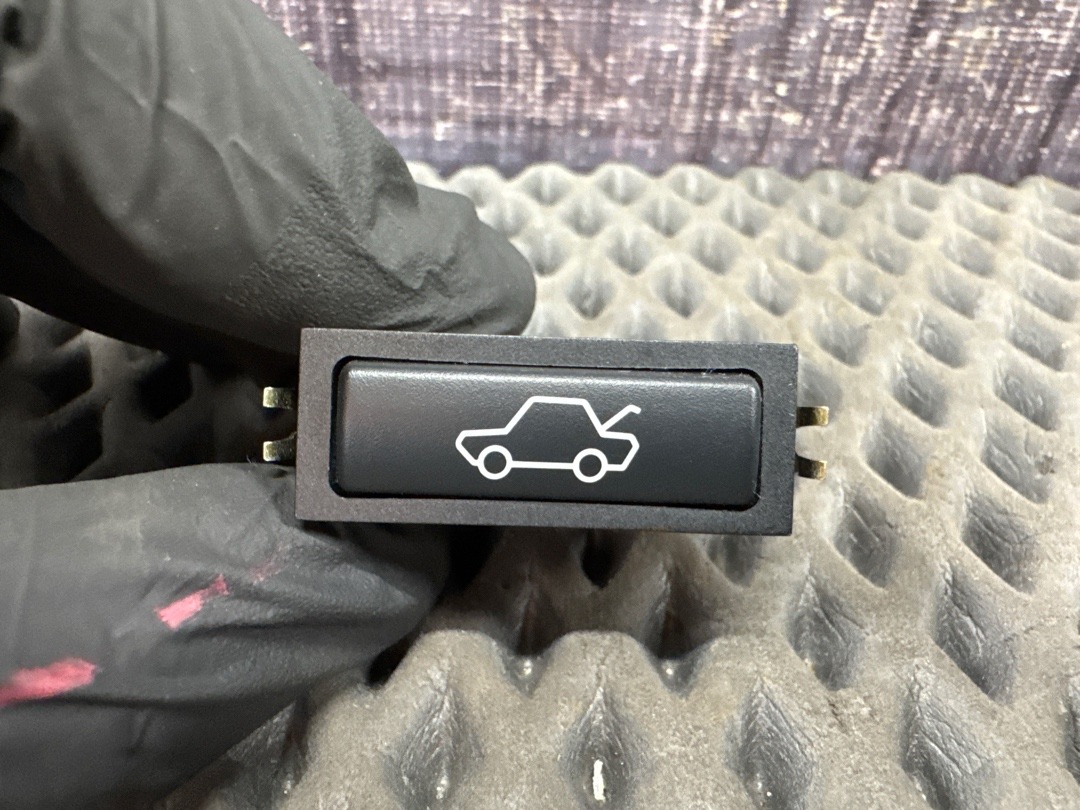 Кнопка открывания багажника, 276 рублей, Красноярск