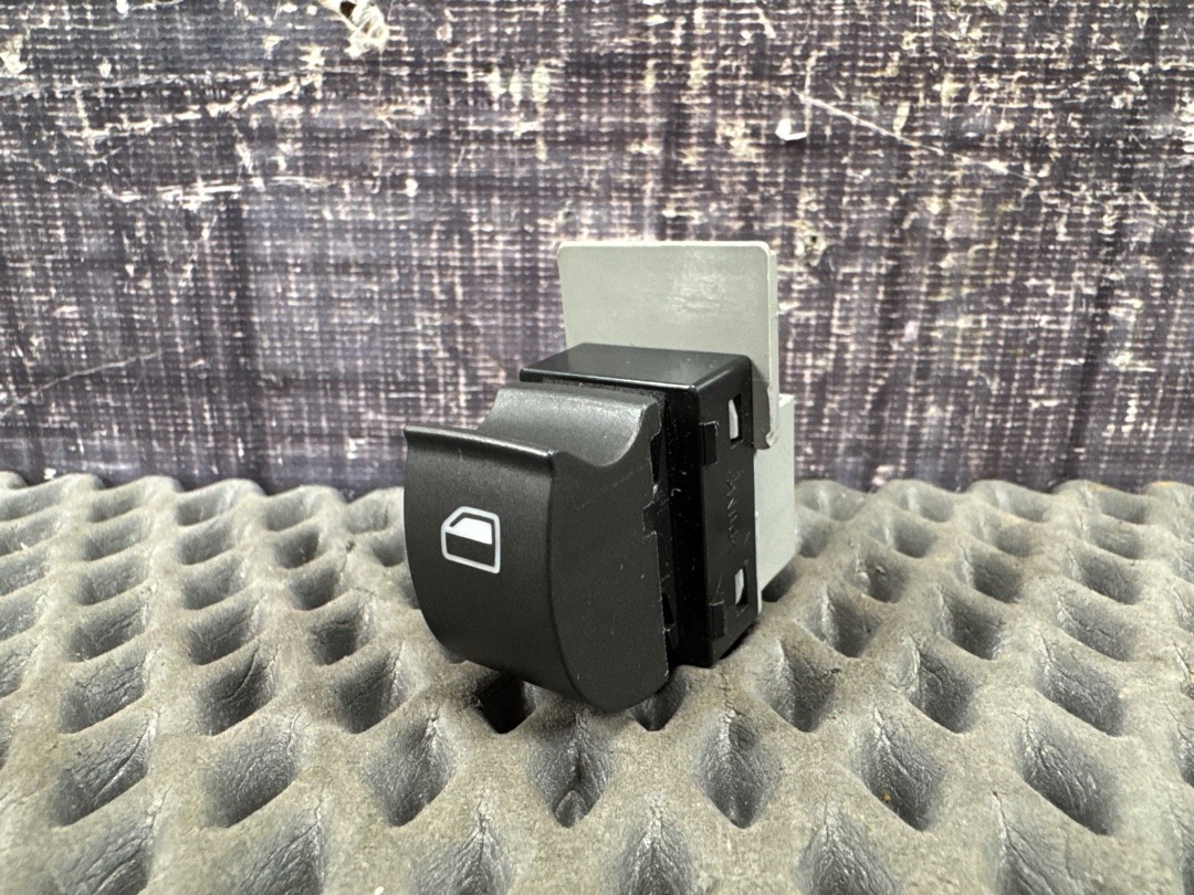 Кнопка стеклоподъемника, 250 рублей, Красноярск