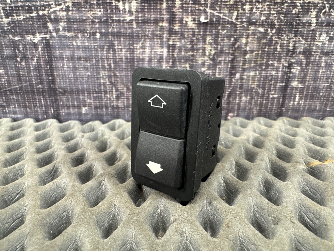 Кнопка стеклоподъемника, 210 рублей, Красноярск