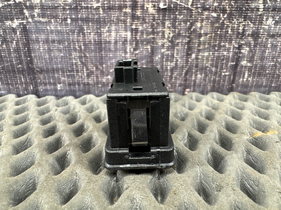 Кнопка стеклоподъемника, 210 рублей, Красноярск