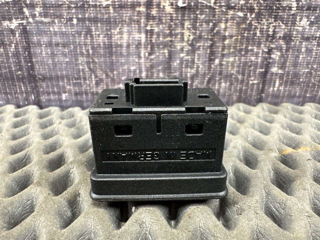 Кнопка стеклоподъемника, 210 рублей, Красноярск