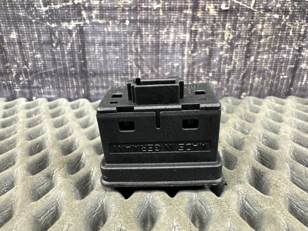 Кнопка стеклоподъемника, 210 рублей, Красноярск