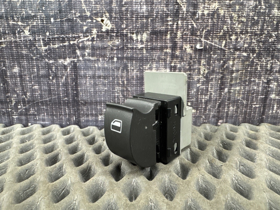 Кнопка стеклоподъемника, 250 рублей, Красноярск