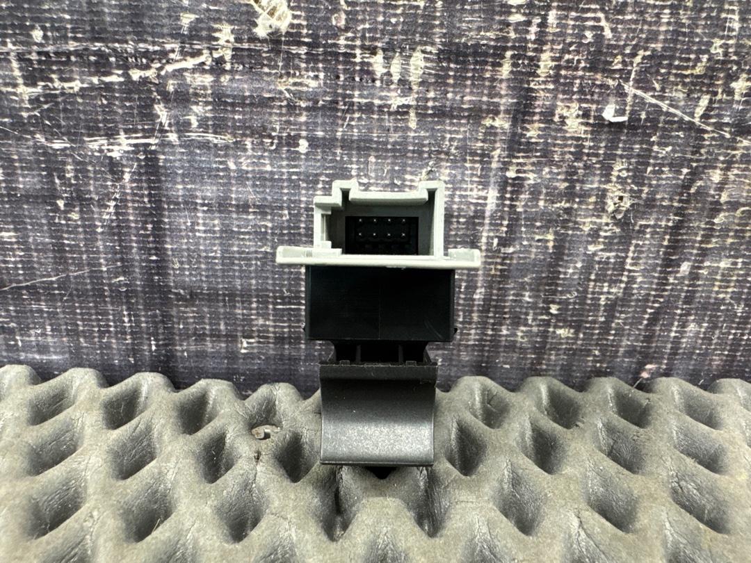 Кнопка стеклоподъемника, 250 рублей, Красноярск