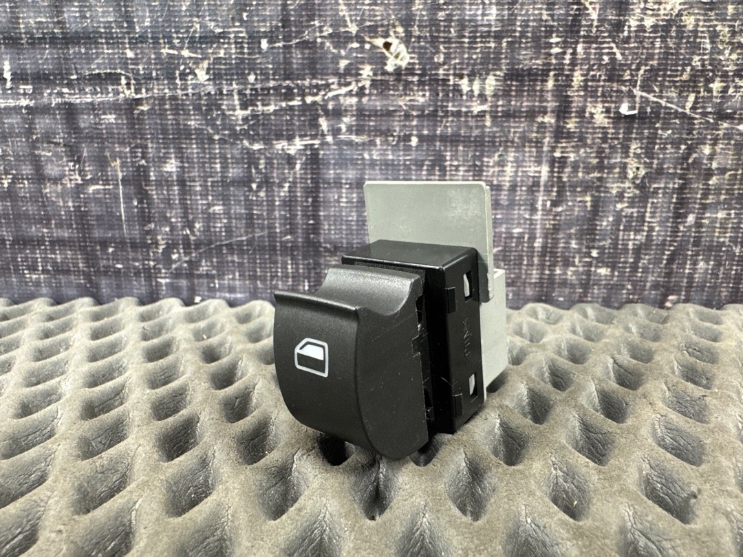 Кнопка стеклоподъемника, 250 рублей, Красноярск