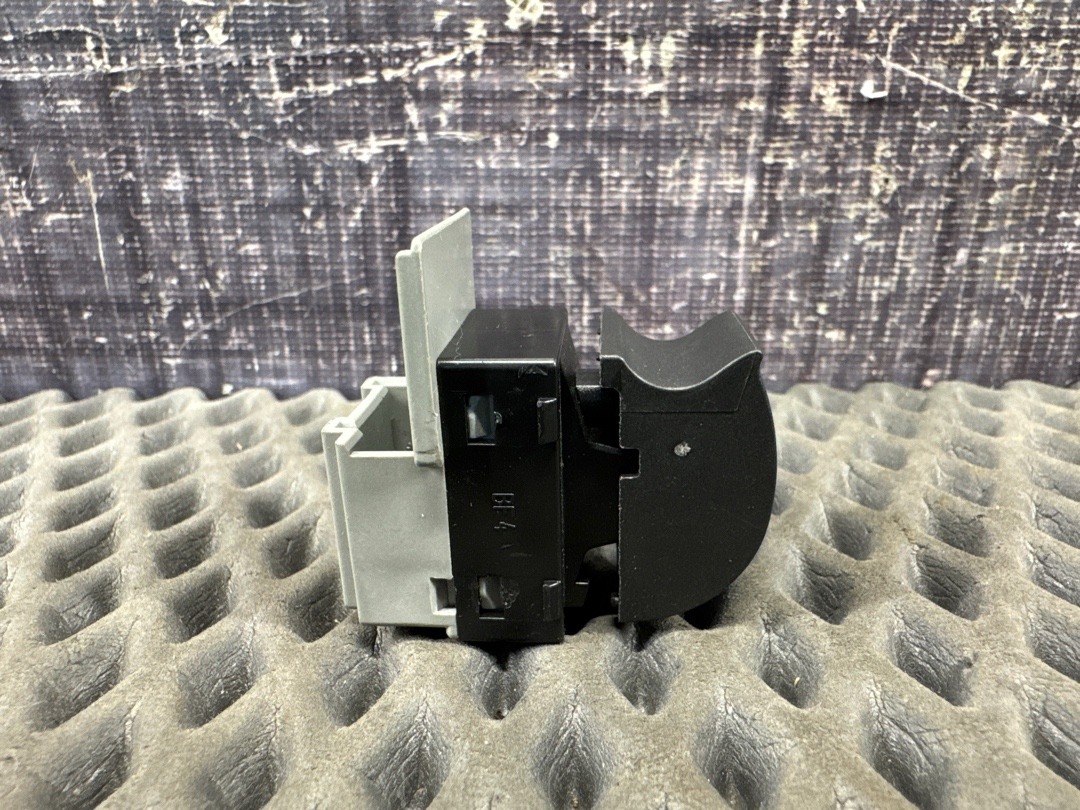 Кнопка стеклоподъемника, 250 рублей, Красноярск