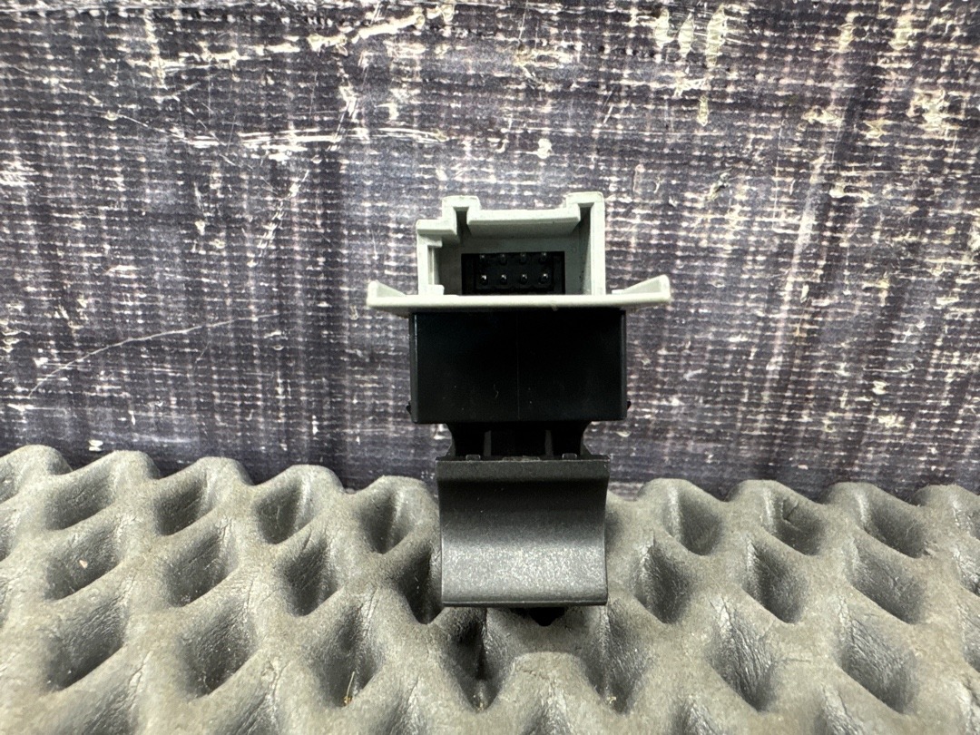 Кнопка стеклоподъемника, 250 рублей, Красноярск