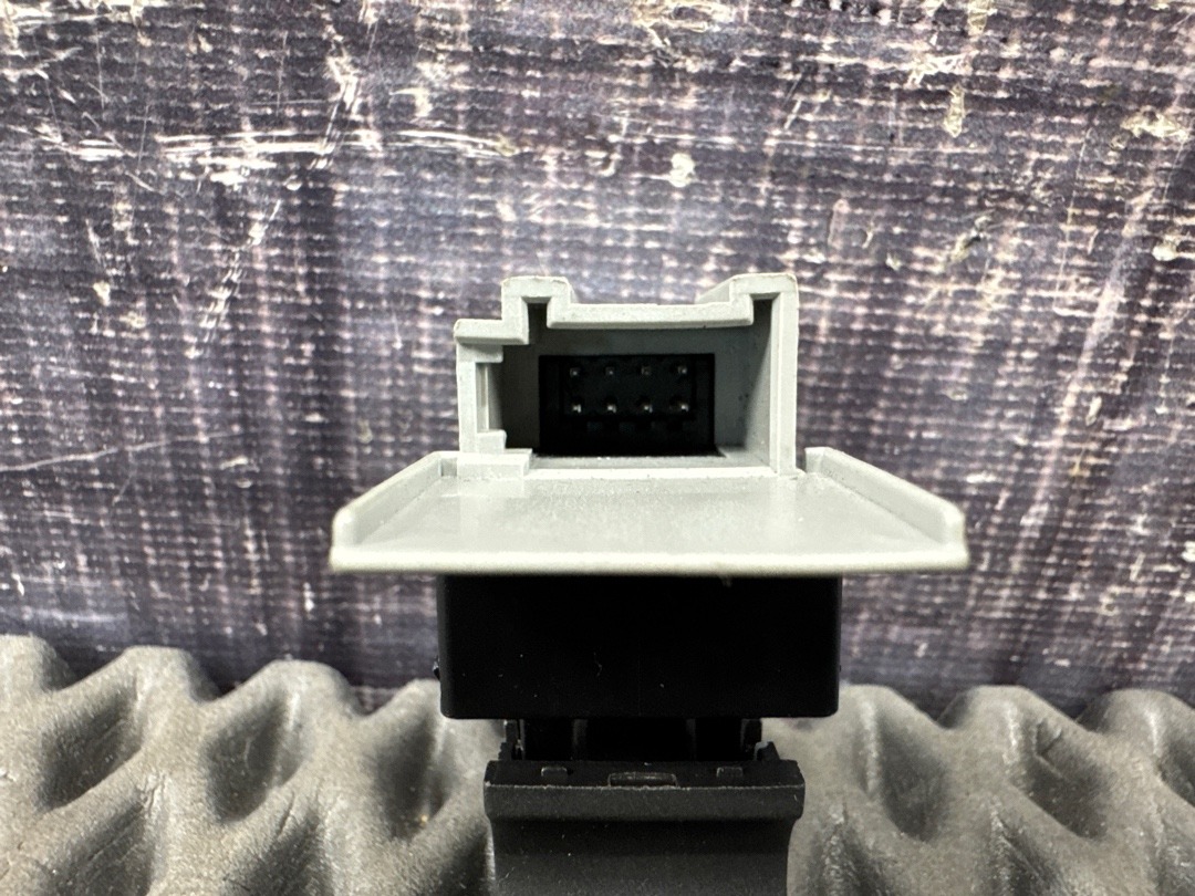 Кнопка стеклоподъемника, 250 рублей, Красноярск