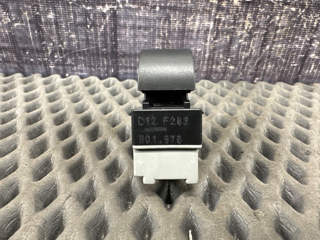 Кнопка стеклоподъемника, 250 рублей, Красноярск