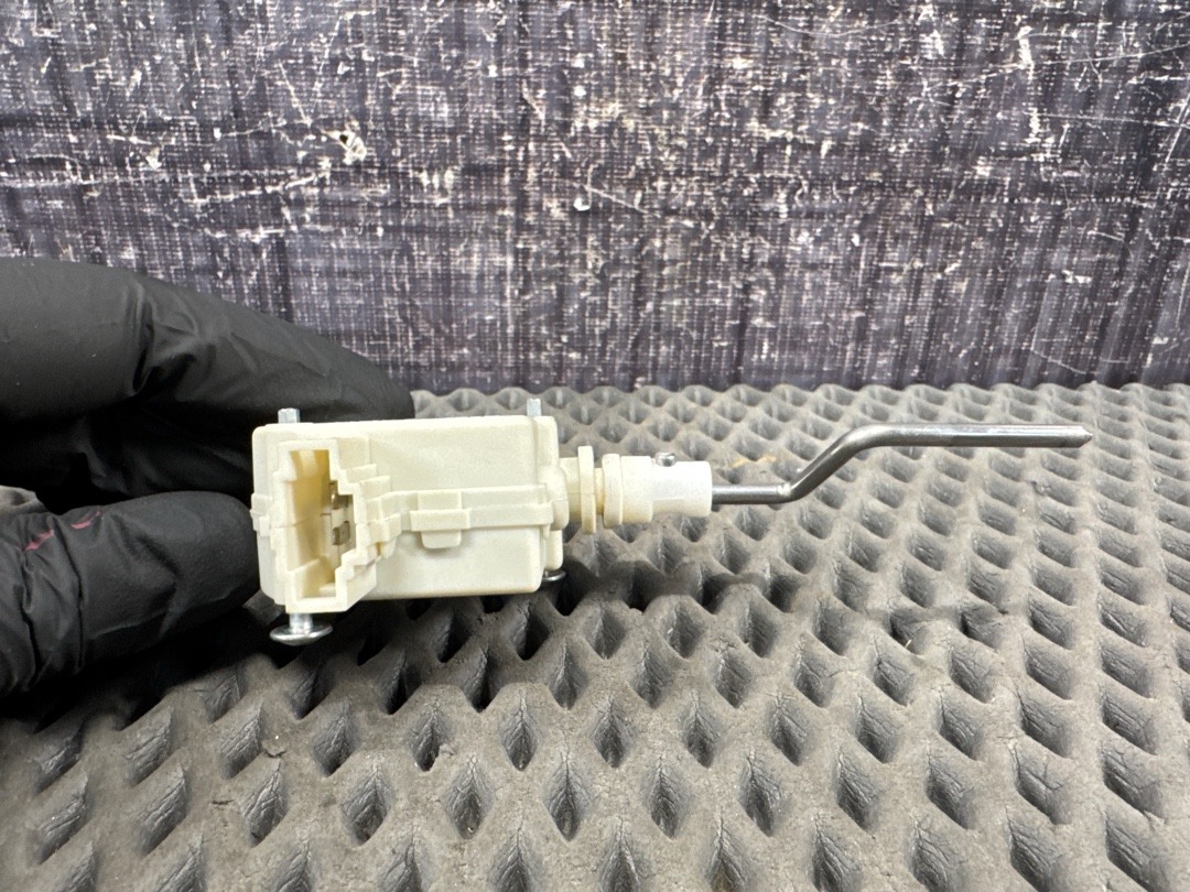 Замок лючка бензобака, 700 рублей, Красноярск