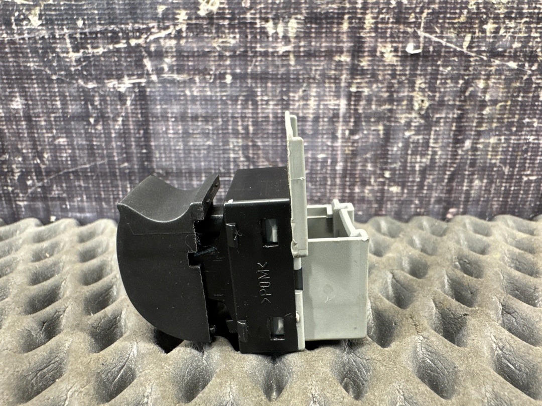 Кнопка стеклоподъемника, 250 рублей, Красноярск