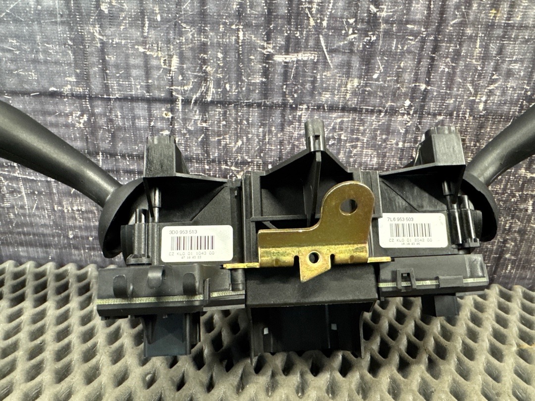 Подрулевой переключатель, 2000 рублей, Красноярск