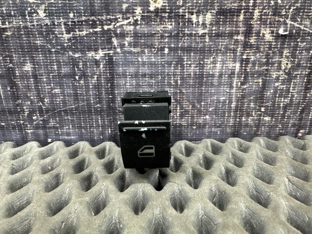 Кнопка стеклоподъемника, 150 рублей, Красноярск