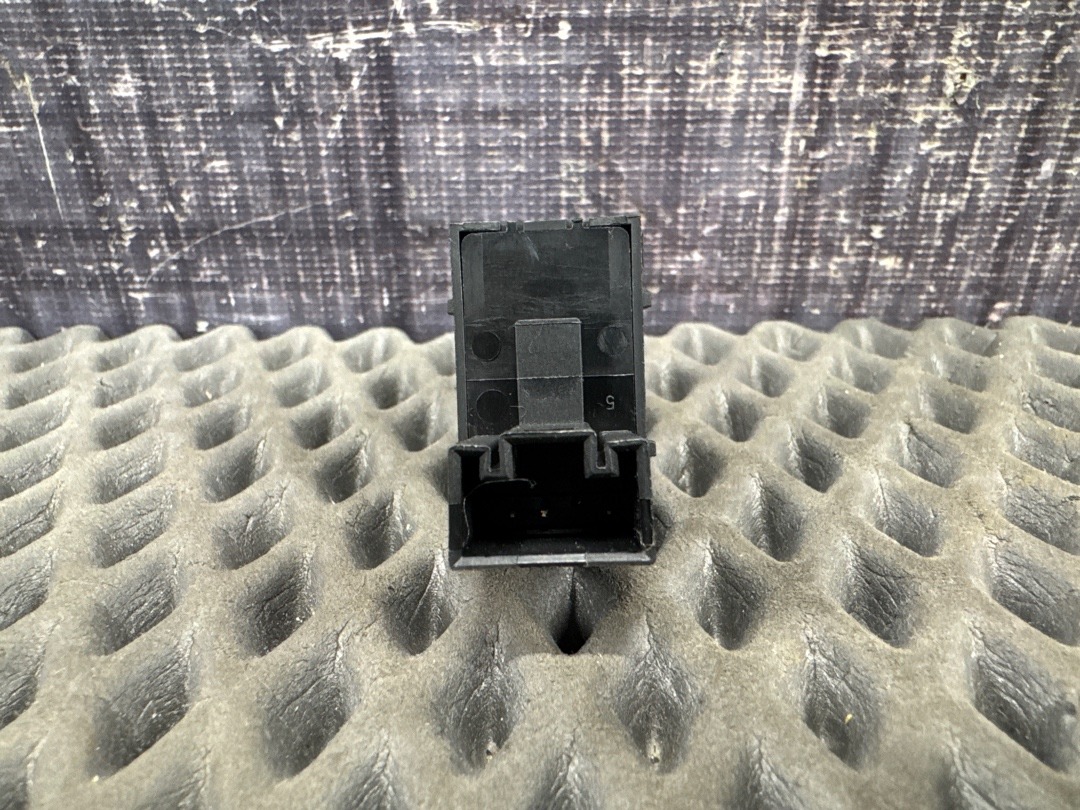 Кнопка стеклоподъемника, 150 рублей, Красноярск