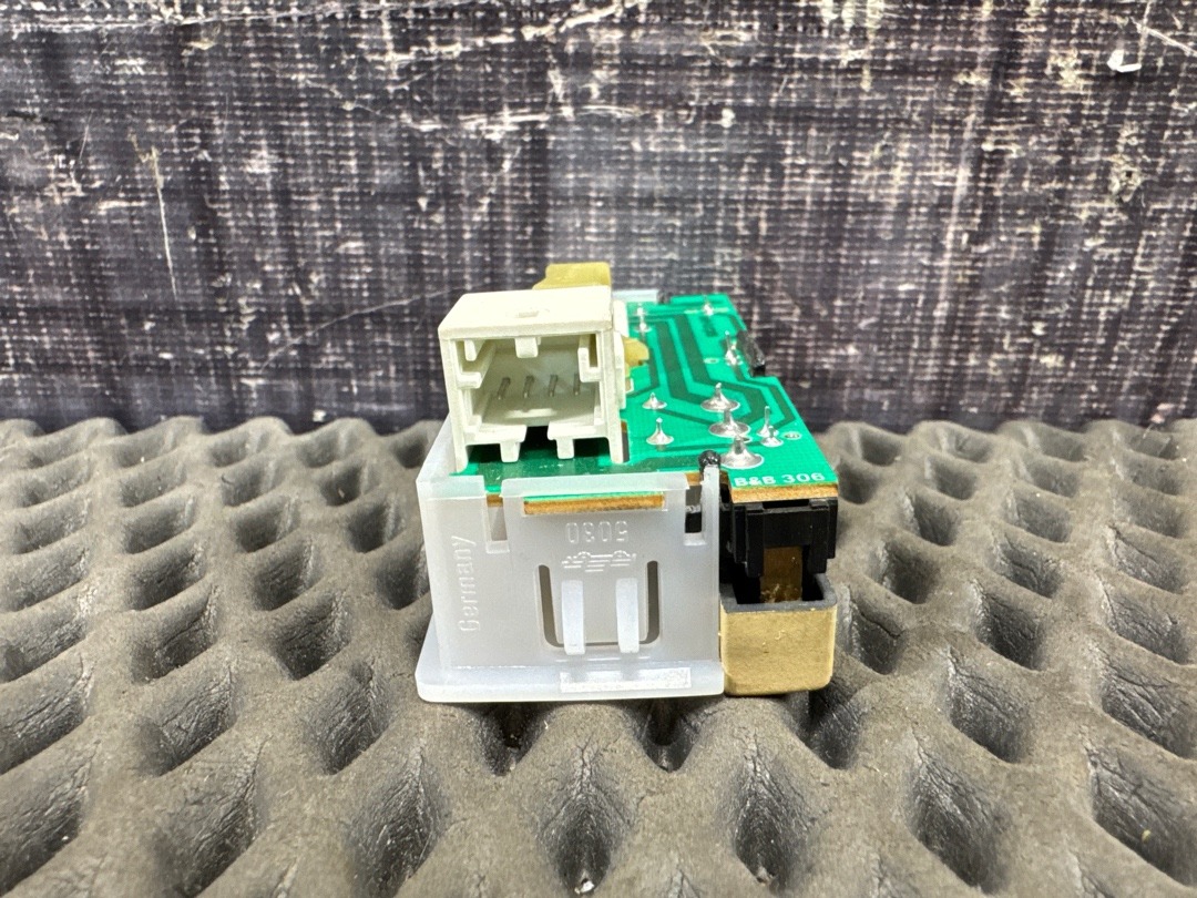 Плафон салона, 200 рублей, Красноярск