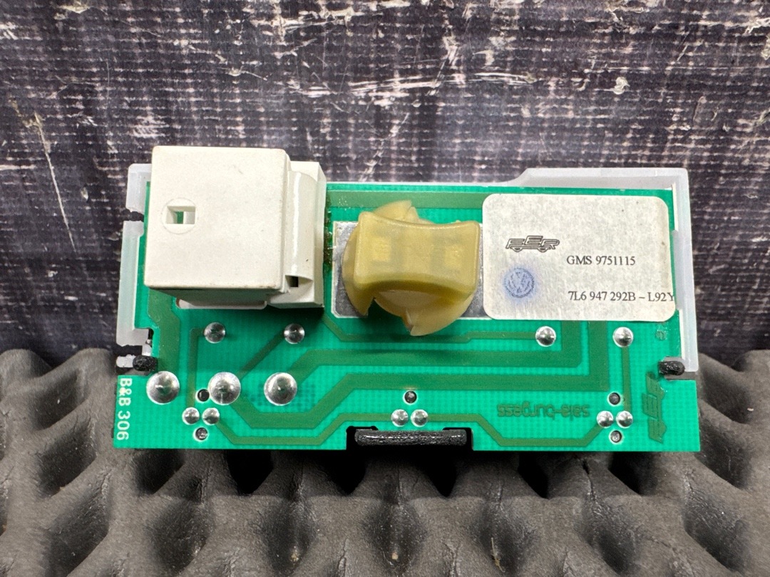 Плафон салона, 200 рублей, Красноярск