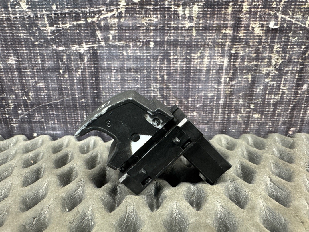 Кнопка стеклоподъемника, 200 рублей, Красноярск