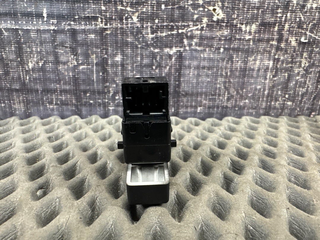 Кнопка центрального замка, 350 рублей, Красноярск