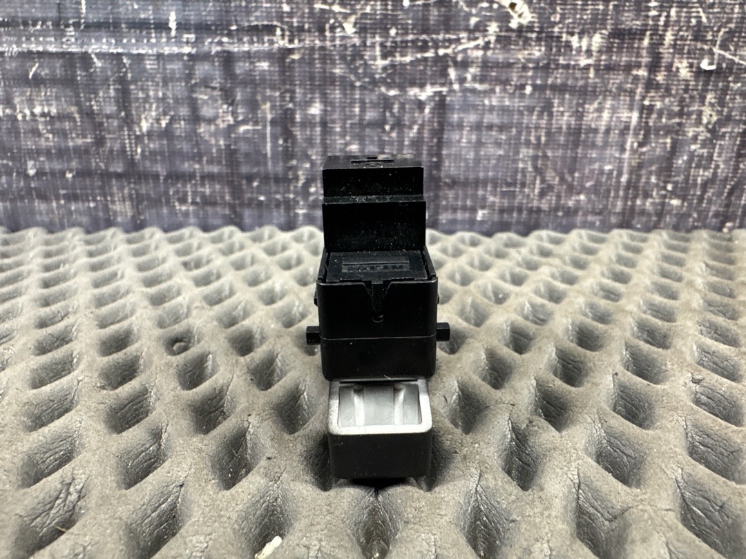 Кнопка центрального замка, 350 рублей, Красноярск