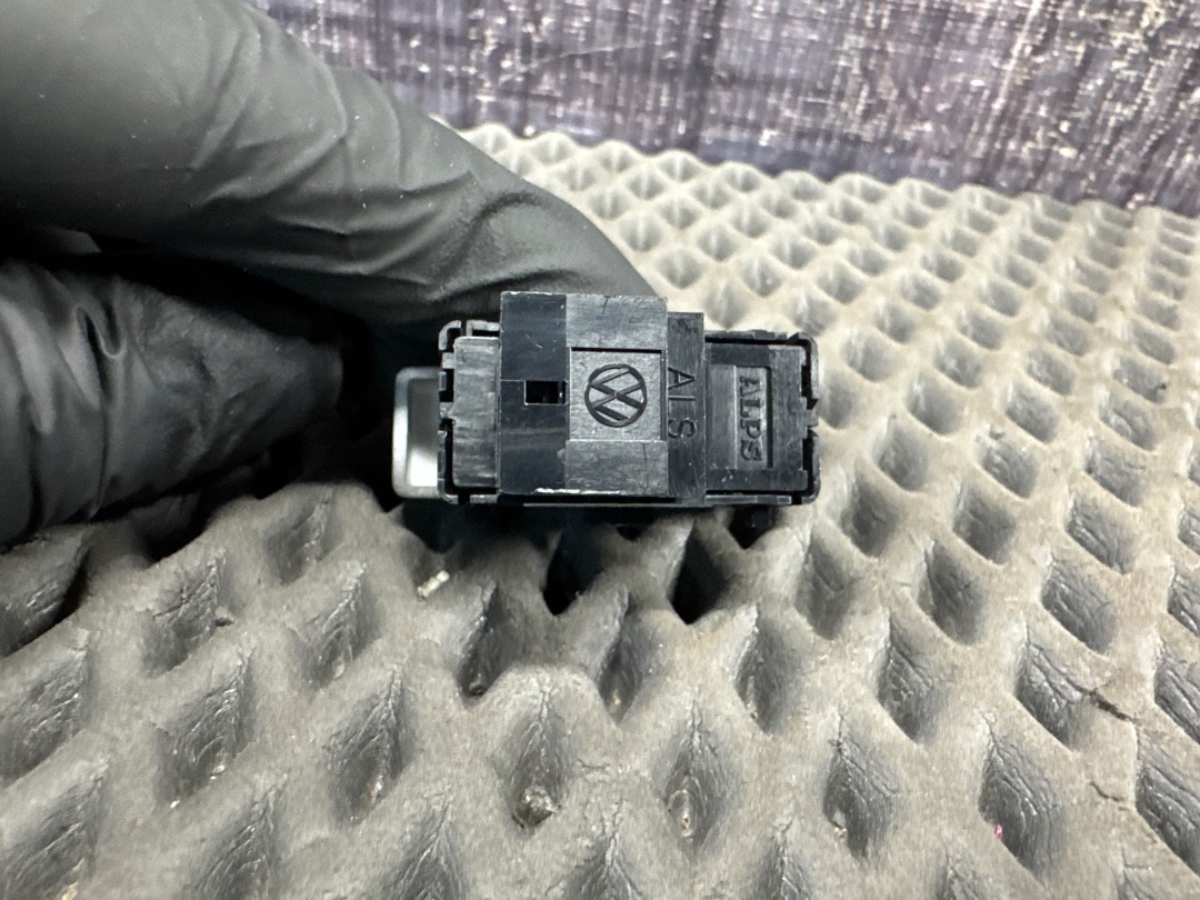 Кнопка центрального замка, 350 рублей, Красноярск