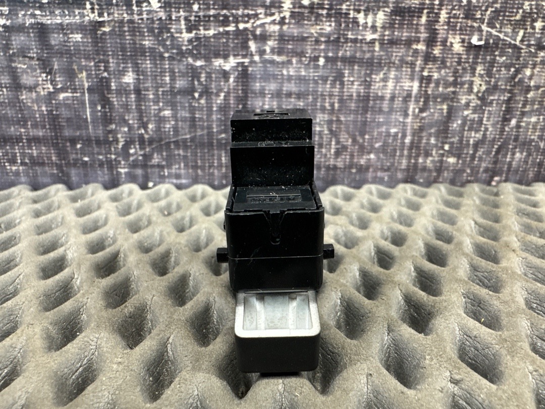 Кнопка центрального замка, 350 рублей, Красноярск