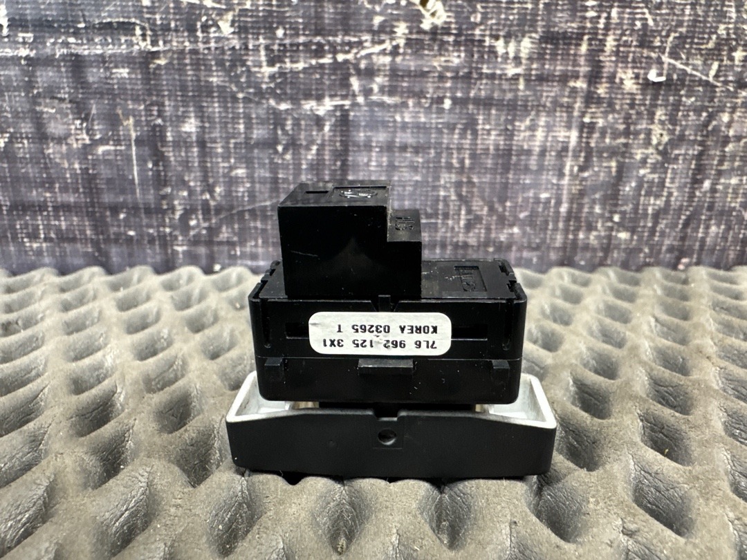 Кнопка центрального замка, 350 рублей, Красноярск