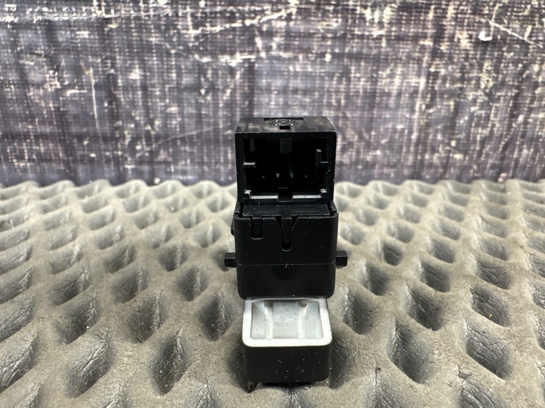 Кнопка центрального замка, 350 рублей, Красноярск