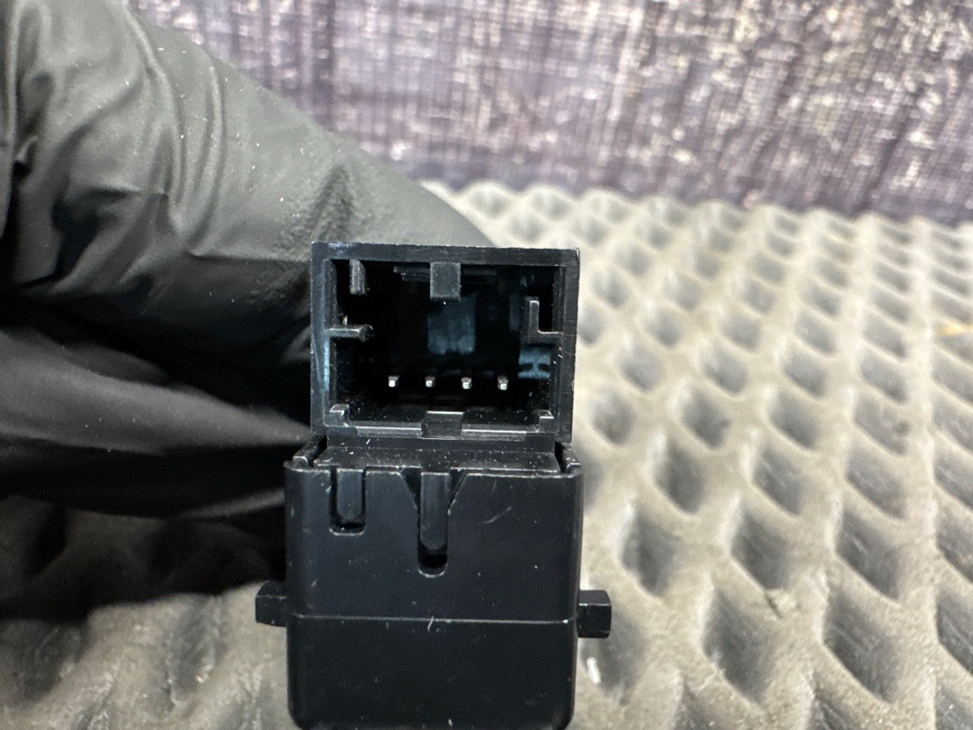 Кнопка центрального замка, 350 рублей, Красноярск