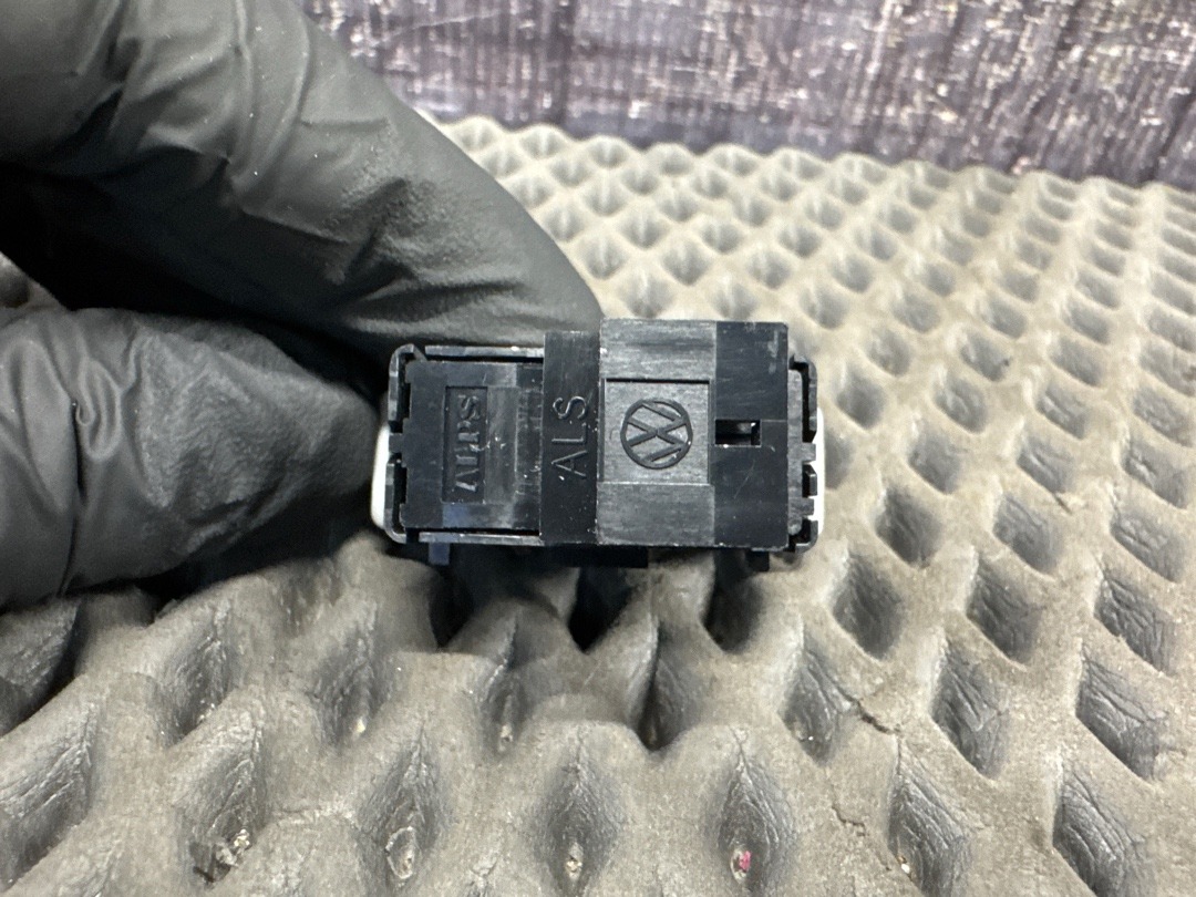 Кнопка центрального замка, 350 рублей, Красноярск