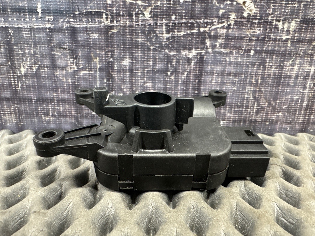 Мотор заслонки печки, 700 рублей, Красноярск