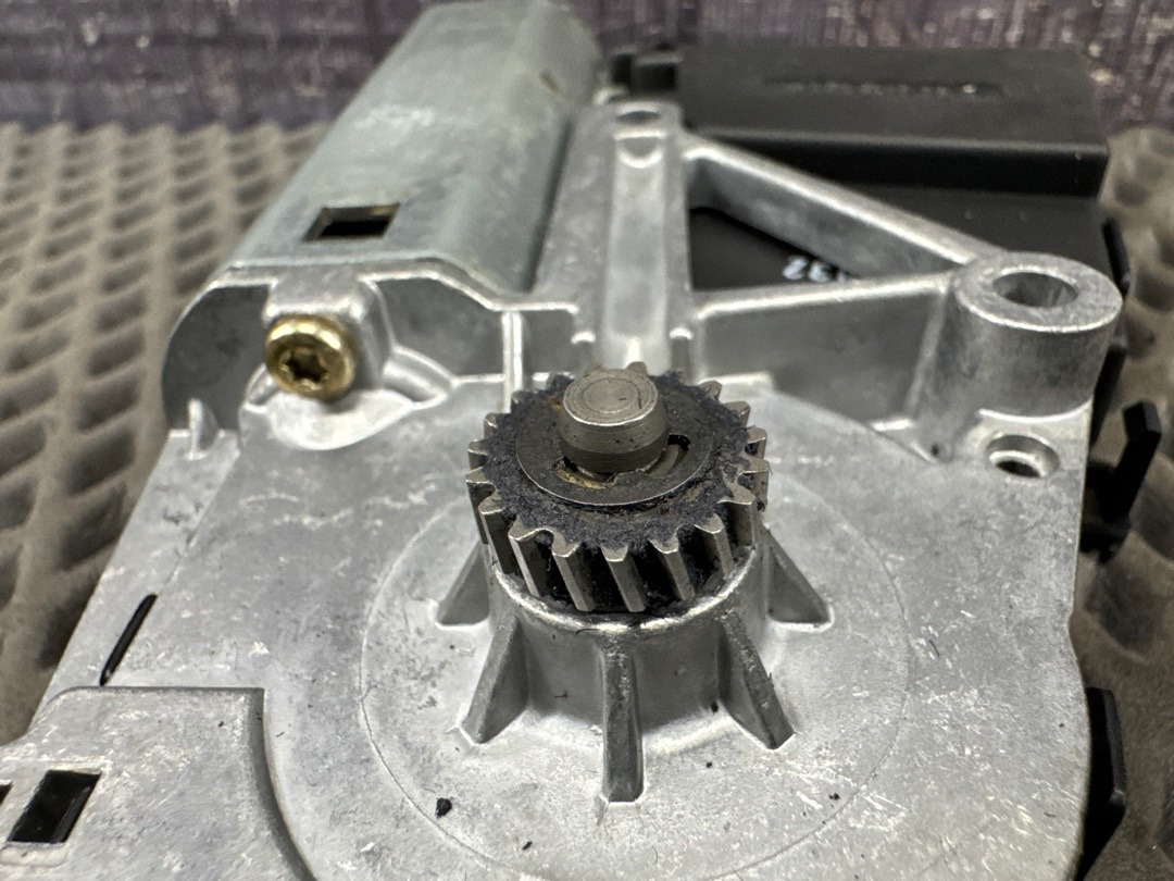 Мотор люка, 600 рублей, Красноярск