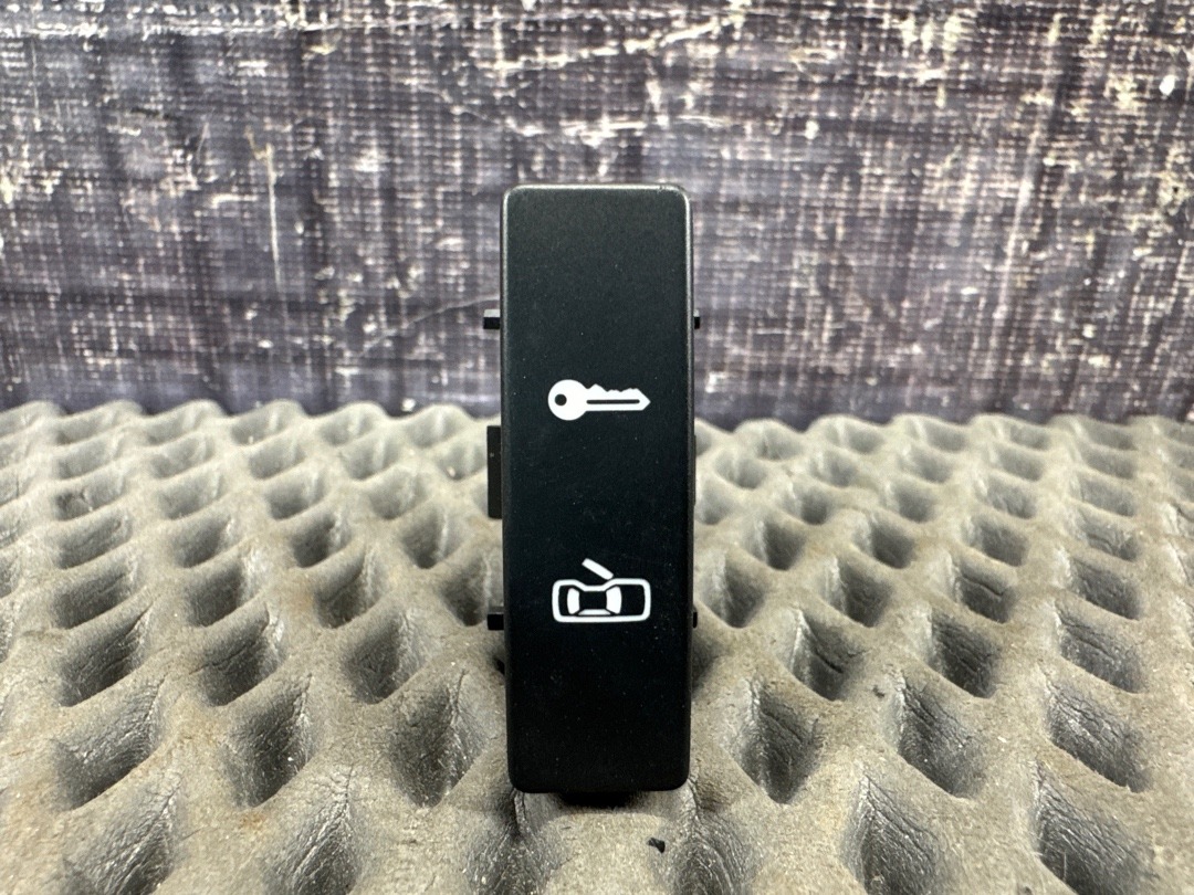 Кнопка центрального замка, 350 рублей, Красноярск