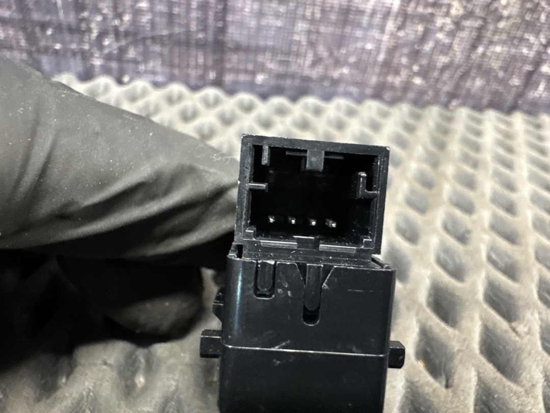 Кнопка центрального замка, 350 рублей, Красноярск