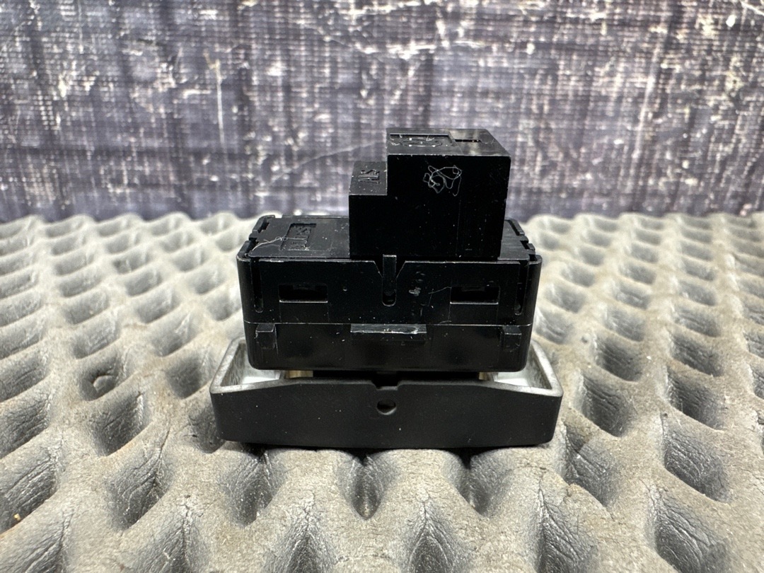 Кнопка центрального замка, 350 рублей, Красноярск