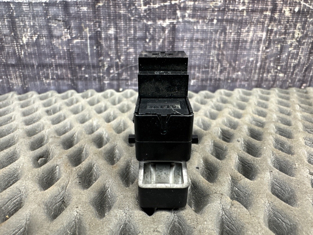 Кнопка центрального замка, 350 рублей, Красноярск