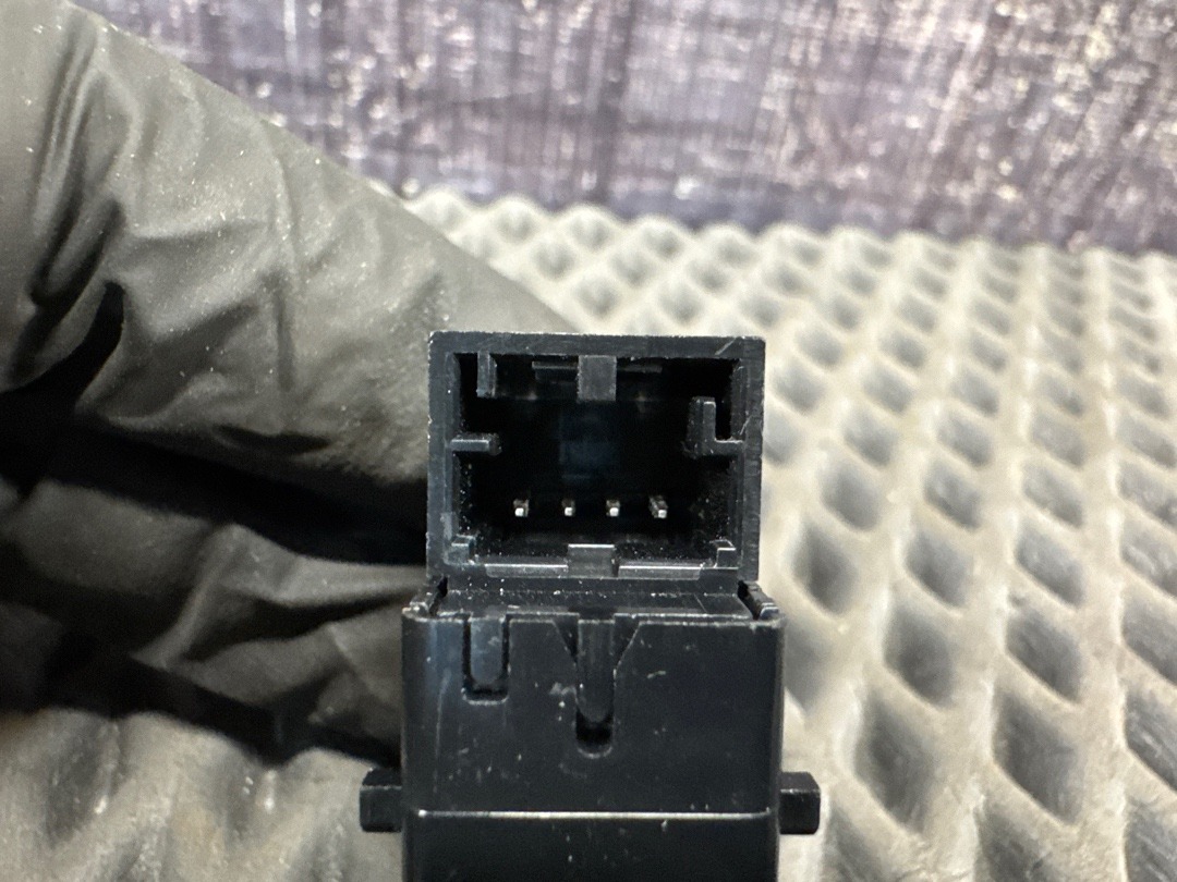 Кнопка центрального замка, 350 рублей, Красноярск