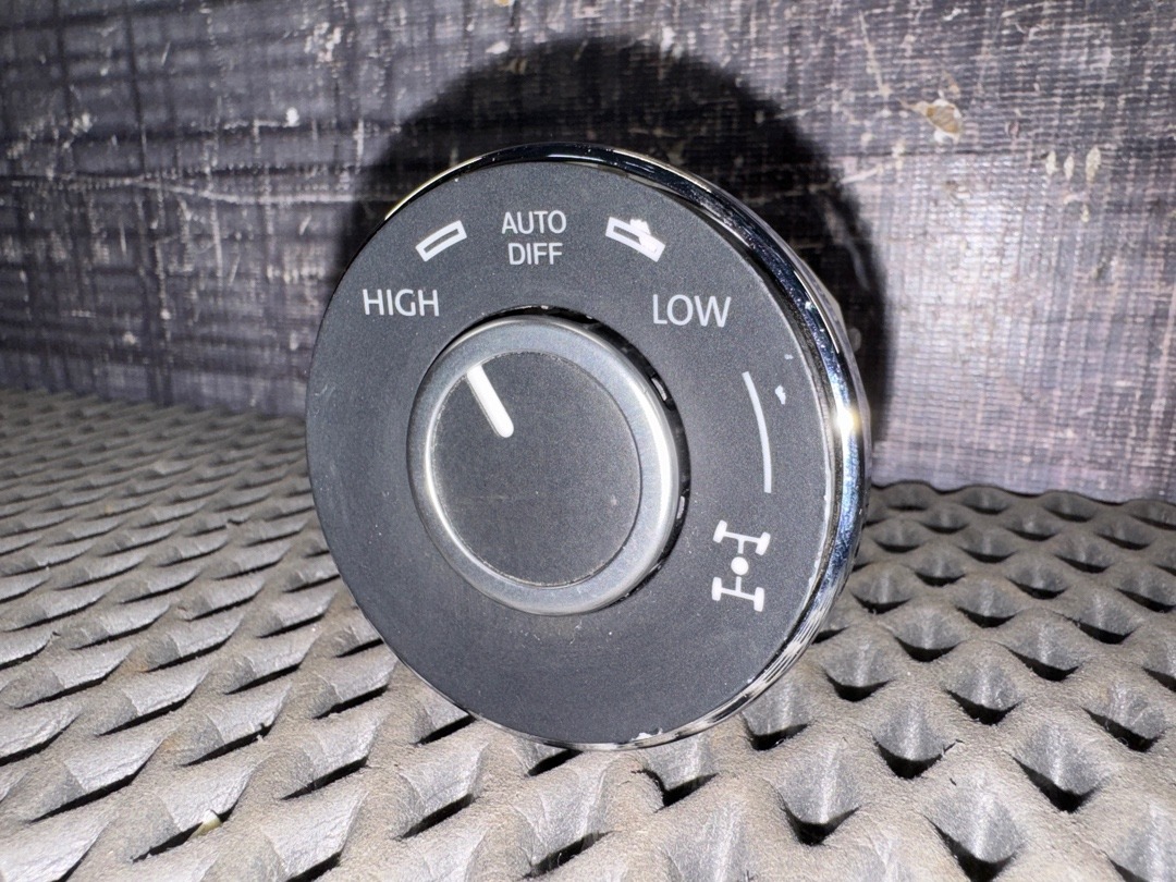 Переключатель блокировки дифференциала, 500 рублей, Красноярск