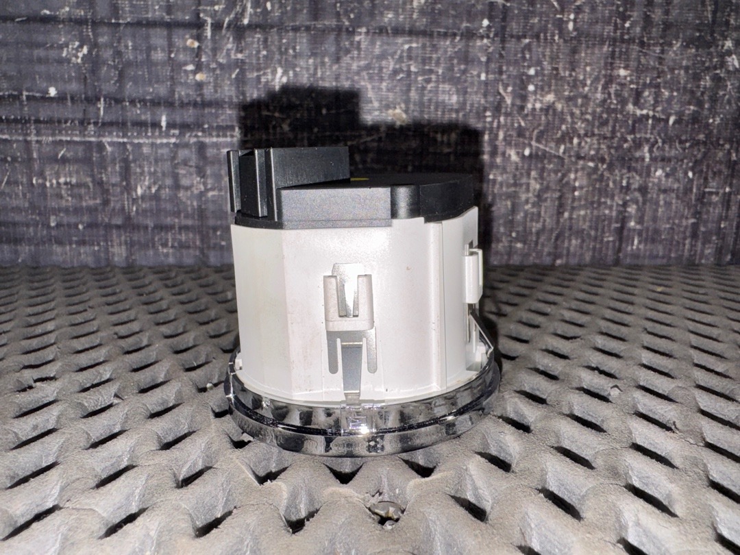 Переключатель блокировки дифференциала, 500 рублей, Красноярск