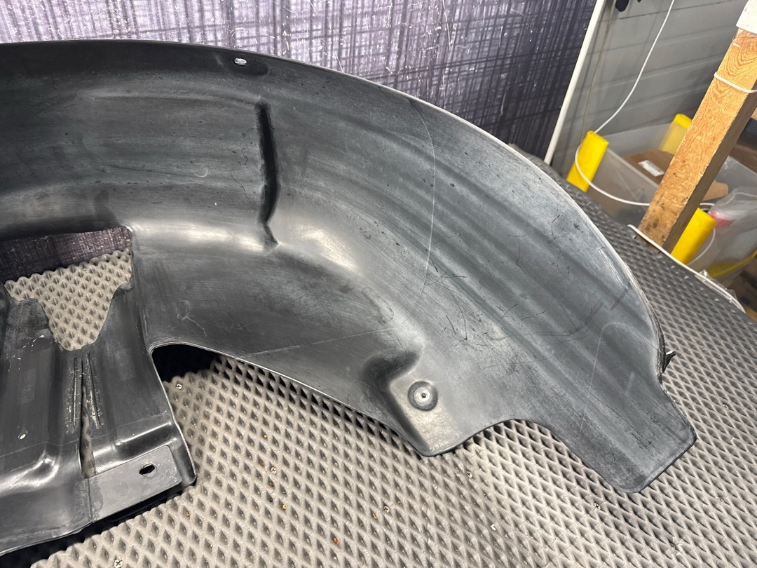 Подкрылок, 1760 рублей, Красноярск