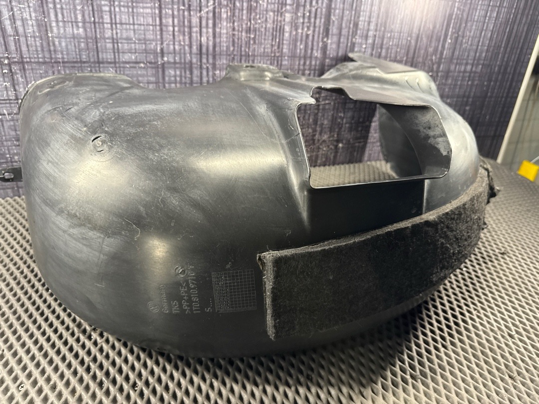 Подкрылок, 1760 рублей, Красноярск