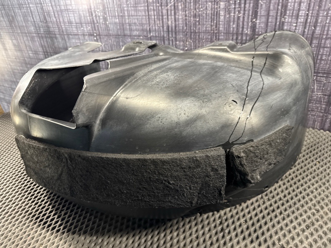 Подкрылок, 1760 рублей, Красноярск