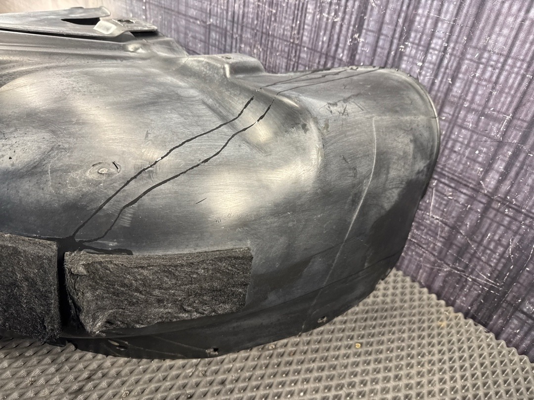 Подкрылок, 1760 рублей, Красноярск