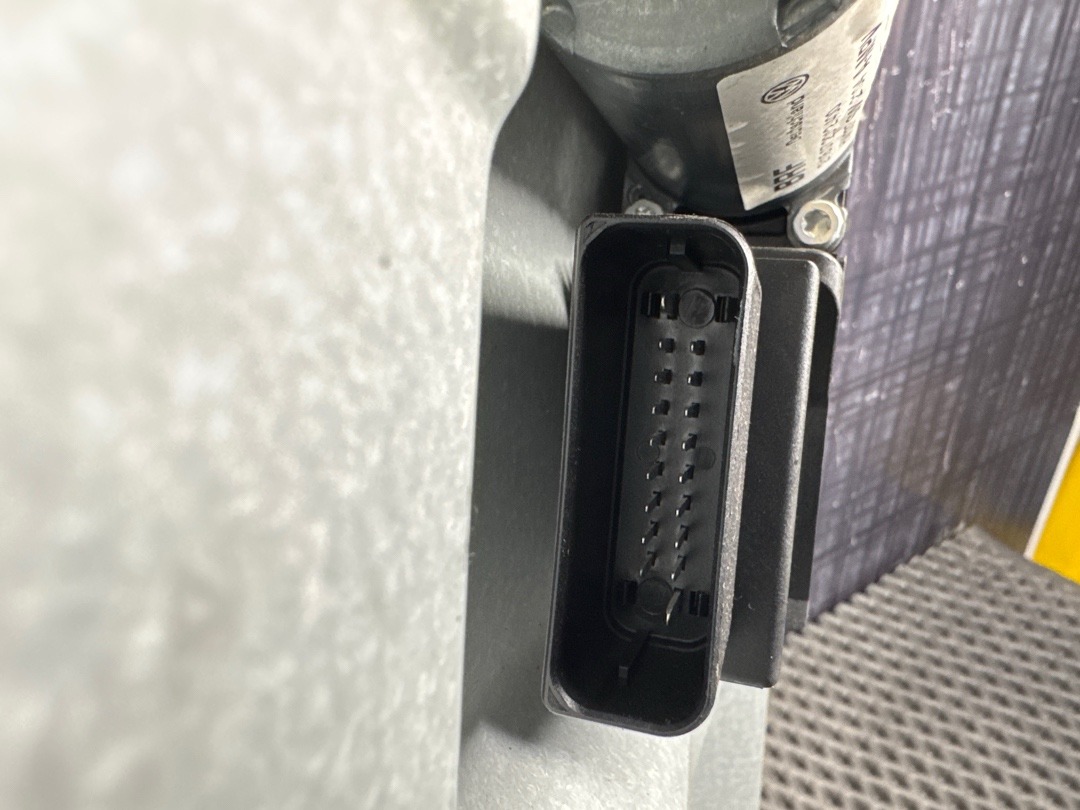 Стеклоподъемник, 2360 рублей, Красноярск