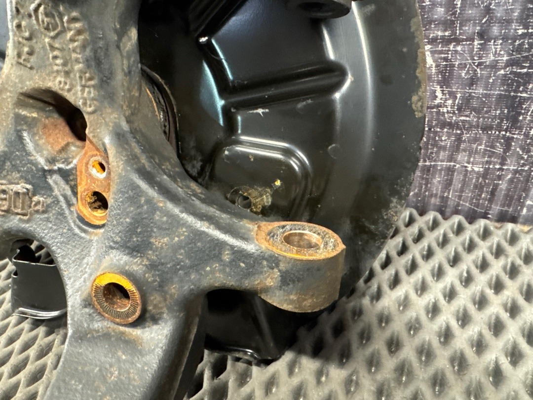 Поворотный кулак, 3680 рублей, Красноярск