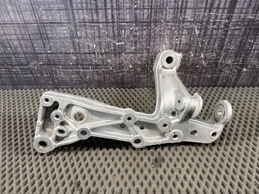 Кронштейн, 3180 рублей, Красноярск