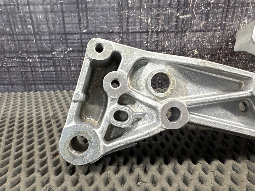 Кронштейн, 3180 рублей, Красноярск